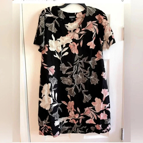 Nicole Miller Floral Linen Blend Dress - Picture 1 of 6